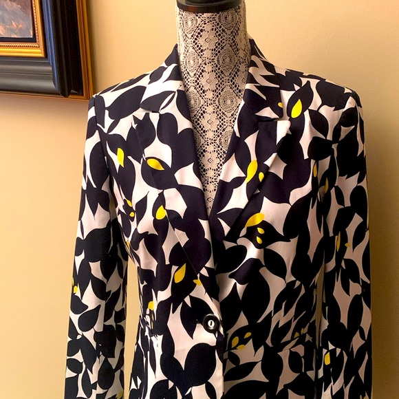 NWT Stylish black/ white and yellow accent NYP jacket - Picture 6 of 6